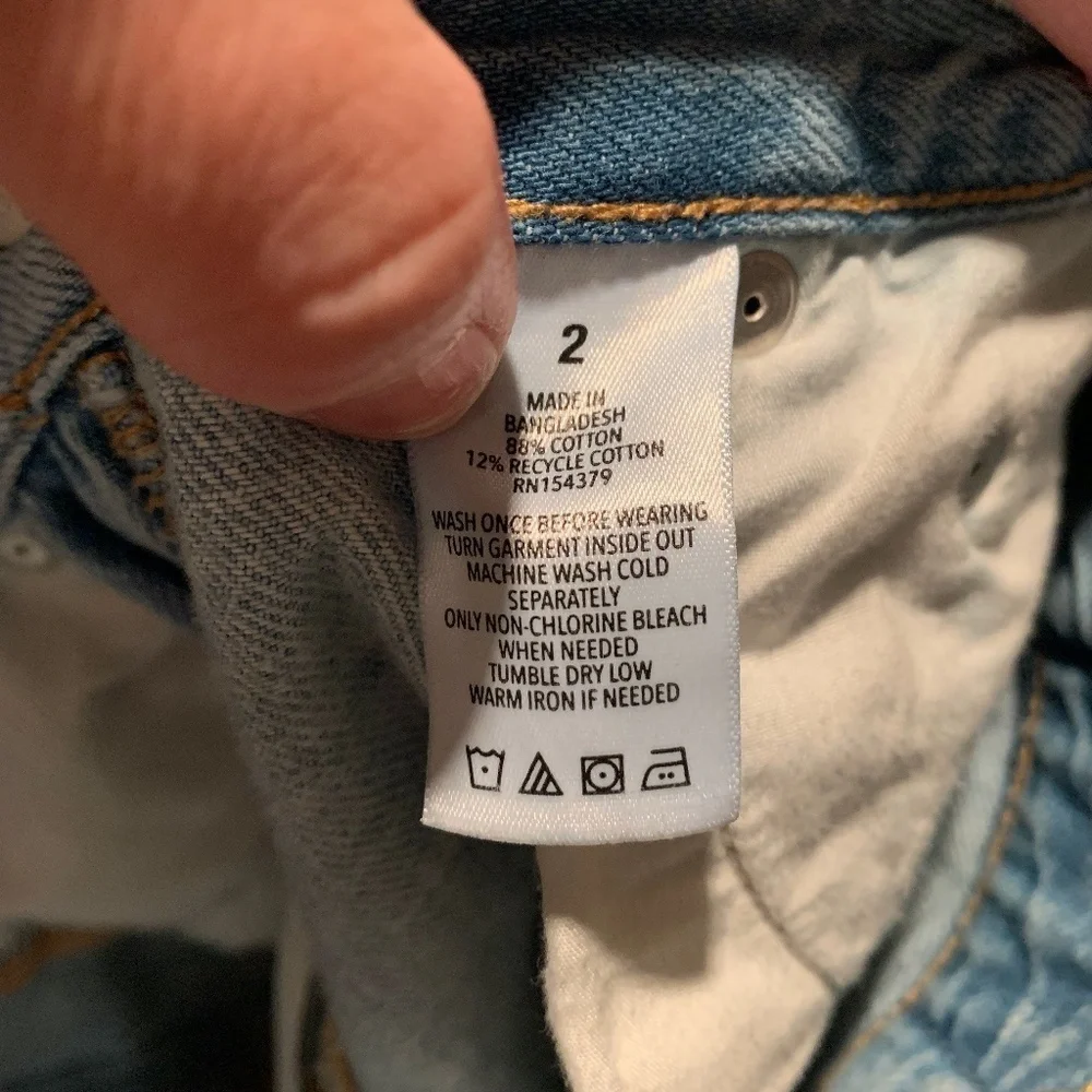 Aeropostale distressed mom